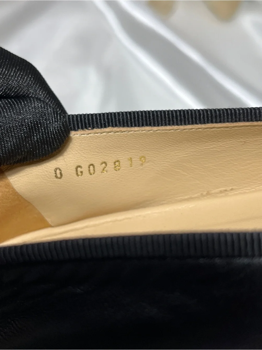 CHANEL Black Leather Ballet Flats with Patent Cap Toe & CC Motif